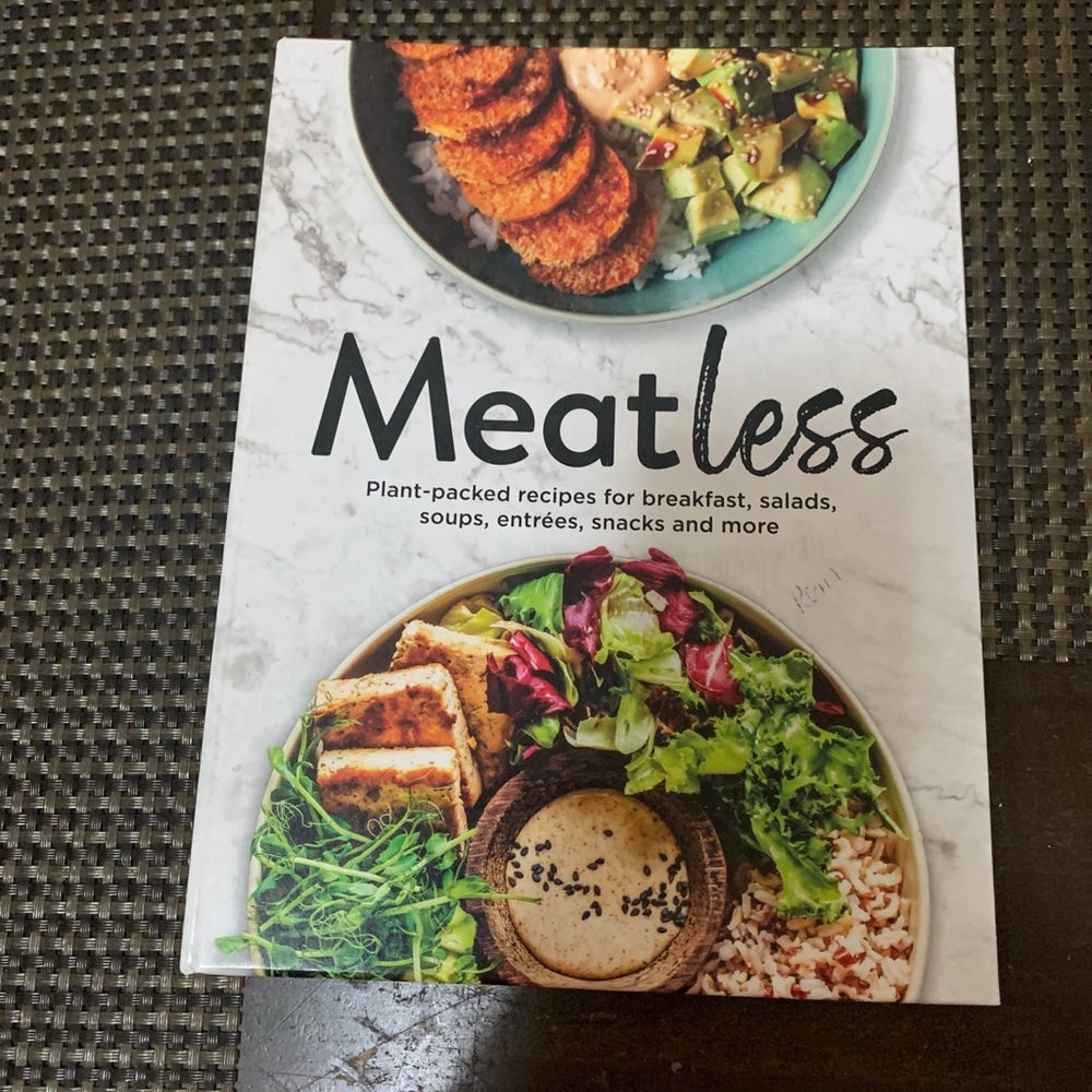 Meatless Cookbook Recipes Plant-packed recipes HARDCOVER 60 Dishes